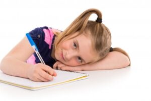 Μολύβι και όχι πληκτρολόγιο η «συνταγή» της μάθησης