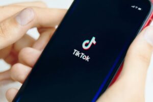 Tik Tok αυτοκτονία